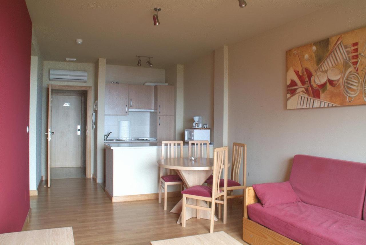 Apartamentos Mar Rovacias Comillas Cameră foto